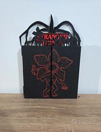 Espositore Stranger Things Kinder Joy