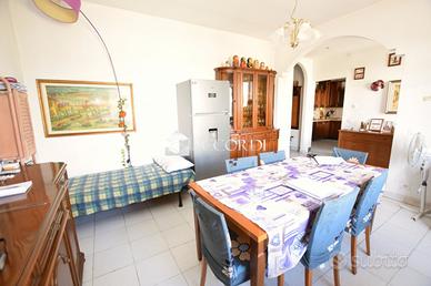 Rif.SW187- appartamento ind. trilocale