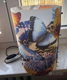 Lampada con farfalle