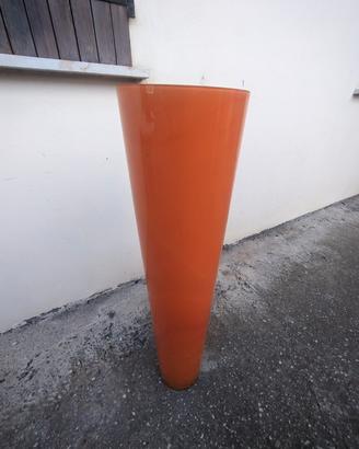 vaso in vetro colorato arancione