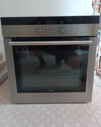 Forno SIEMENS ad incasso per base/colonna da 60cm
