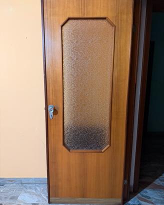 6 porte da interno in legno con vetro zona Chieti