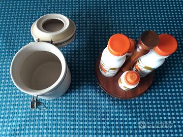porta sale olio aceto e pepe con barattolo