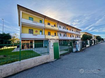 VILLA A SCHIERA A CARAVAGGIO