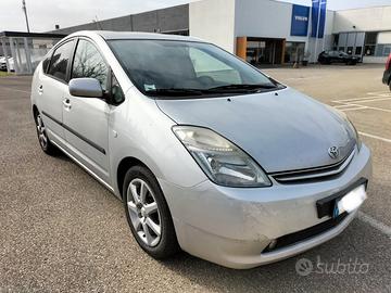 Toyota Prius ibrida ok neopatentati