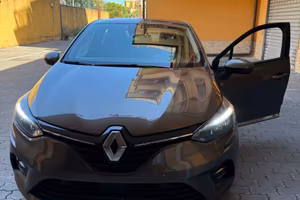 RENAULT CLIO V HYBRID – CAMBIO AUTOMATICO