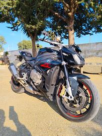 BMW s1000r