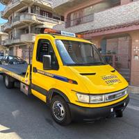 Iveco Carroattrezzi scarrabile 35c12 patente B