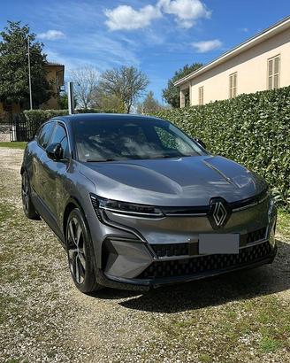 Renault Megane E-TECH tecno