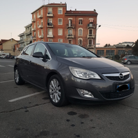 Opel Astra J