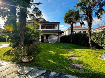 VILLA SINGOLA A MONCALIERI