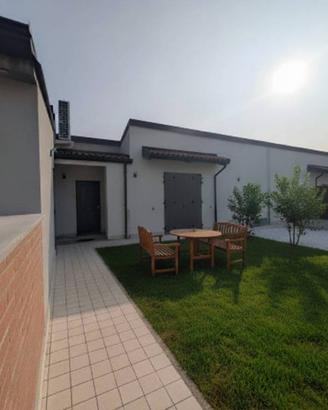 Villetta a schiera di 150 m² con 4 locali e box au