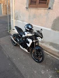 Triumph street triple 675R