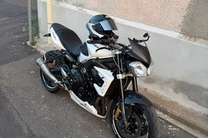 Triumph street triple 675R
