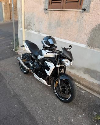 Triumph street triple 675R