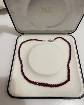 Collier in radice di rubino e oro bianco 750