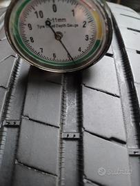 4 Gomme SEMINUOVE 225/60-17 Hankook estive