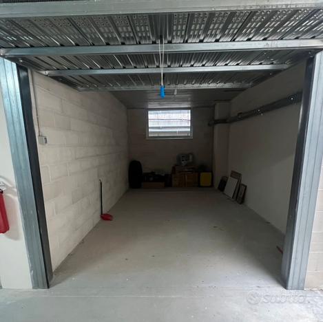 Garage a Lecce 20 Mq