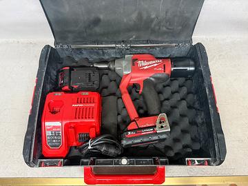 Rivettatrice Milwaukee M18 ONEFPRT