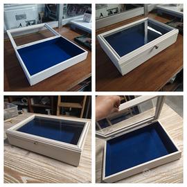 Vetrina bacheca espositiva 