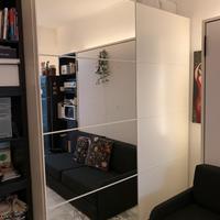 Armadio con ante scorrevoli