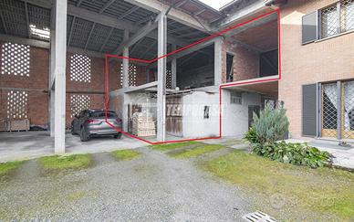 RUSTICO CON TERRENO AGRICOLO