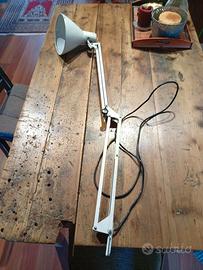 lampada da tavolo industriale Rimsa anni 70 bianca