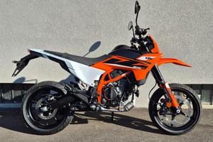 KTM SMC 125 R Garantita e Finanziabile