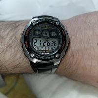 Casio AE-2000W World Time Illuminator orologio