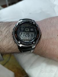 Casio AE-2000W World Time Illuminator orologio