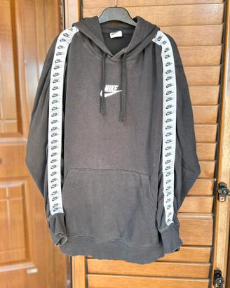 Felpa Nike nera con cappuccio e tasca L uomo