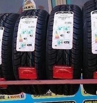 4 gomme. Nuove 175 65 13 uniroyal