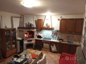 TRILOCALE in zona GROTTAFERRATA/ due P. AUTO