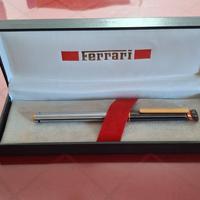 Stilografica Ferrari.