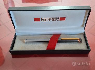 Stilografica Ferrari.