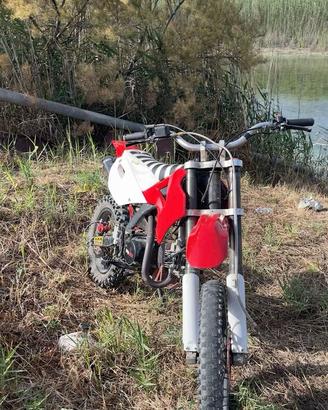 Pit bike