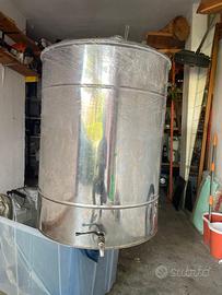 cisterna in acciaio alimentare