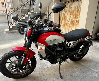 La mia “iconica” Ducati scrambler 800
