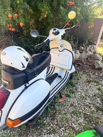 Vespa P200E