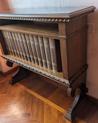 Libreria Vintage Treccani in Legno Intagliato.