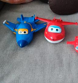 2 Super Wings