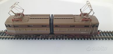 Lima trenini H0 Locomotiva FS E645 080 con luci