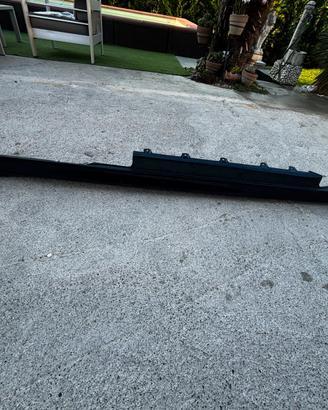 Sottoporta destro BMW M4 F82 8054292