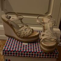 Sandali estivi con zeppa