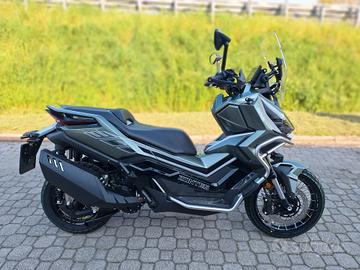 Zontes ZT 368 G 2025 GREY E GREEN E BLACK