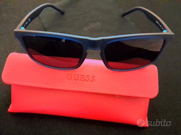 Occhiali da sole Guess.