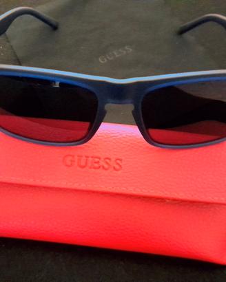 Occhiali da sole Guess.