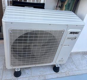 Climatizzatore AERMEC doppio split da 12000