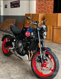TRIUMPH TRIDENT 660  Triple Tribute Edition