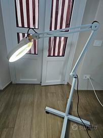 Lampada ingrandimento estetica 